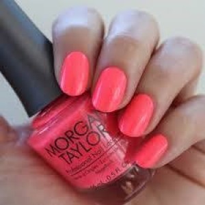 Morgan Taylor- Manga-Round with Me ( neon coral creme)15ml